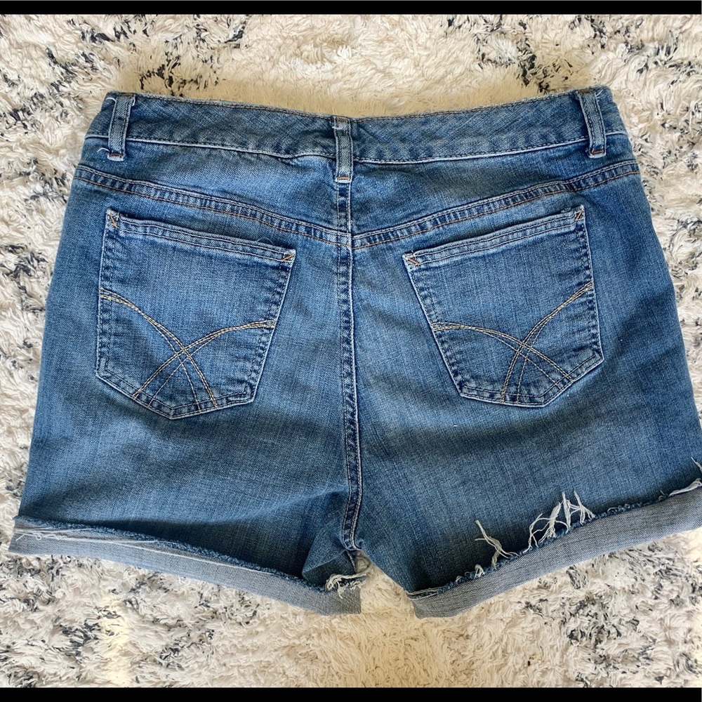 Vintage Tommy Cutoffs - Picture 4 of 8